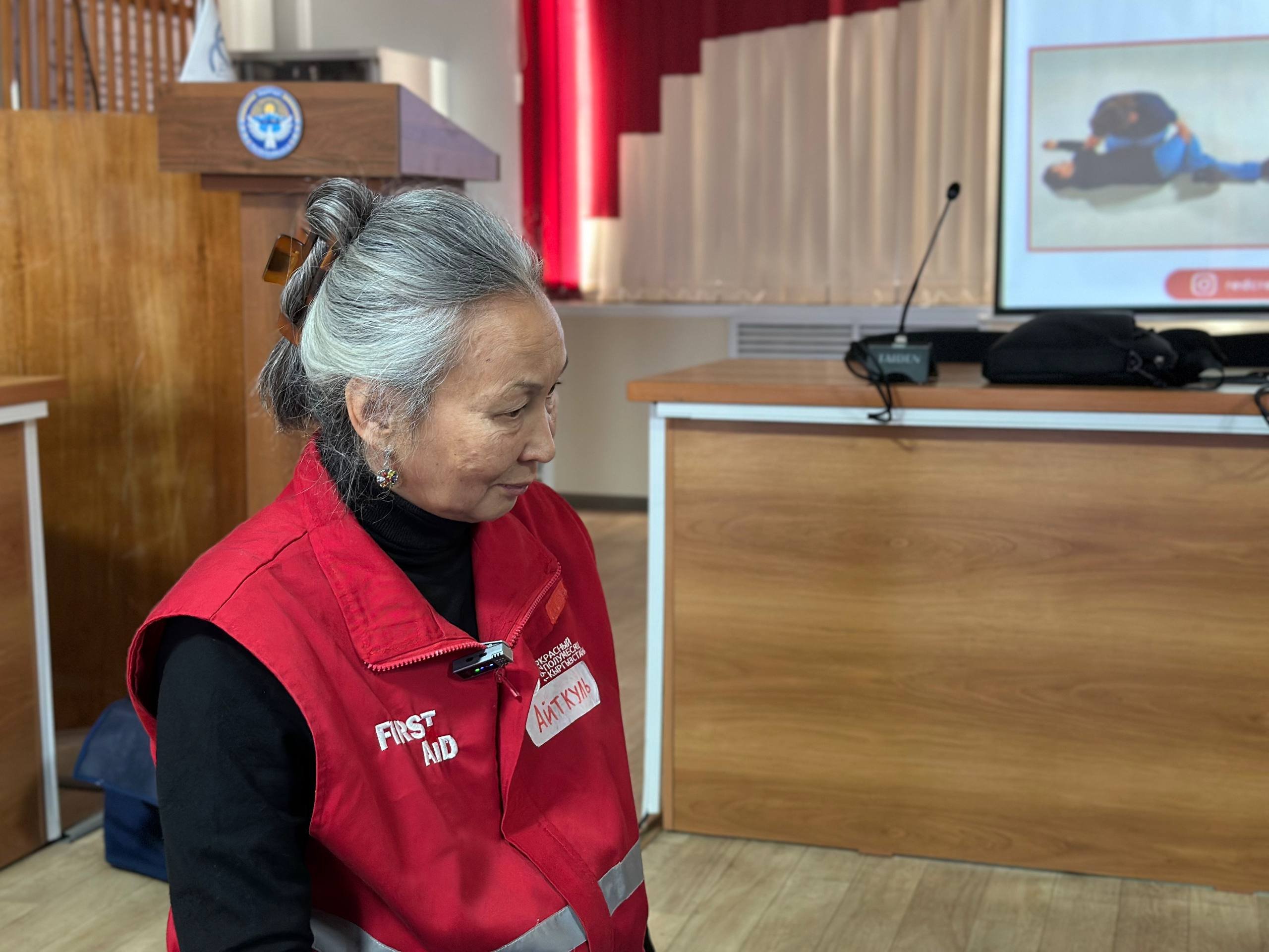 photo_5226853643527589915_w