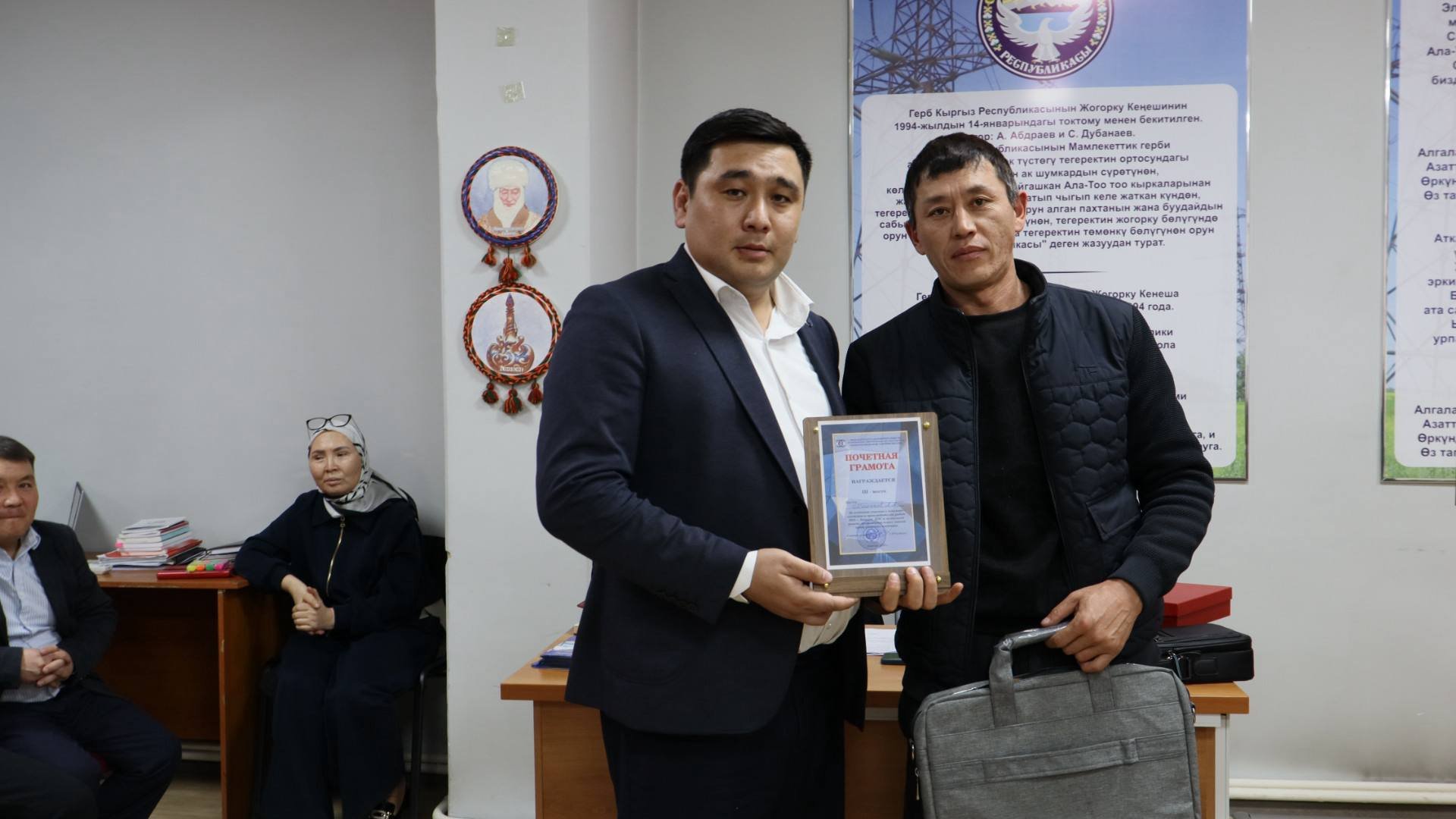 photo_5251276154717540582_w