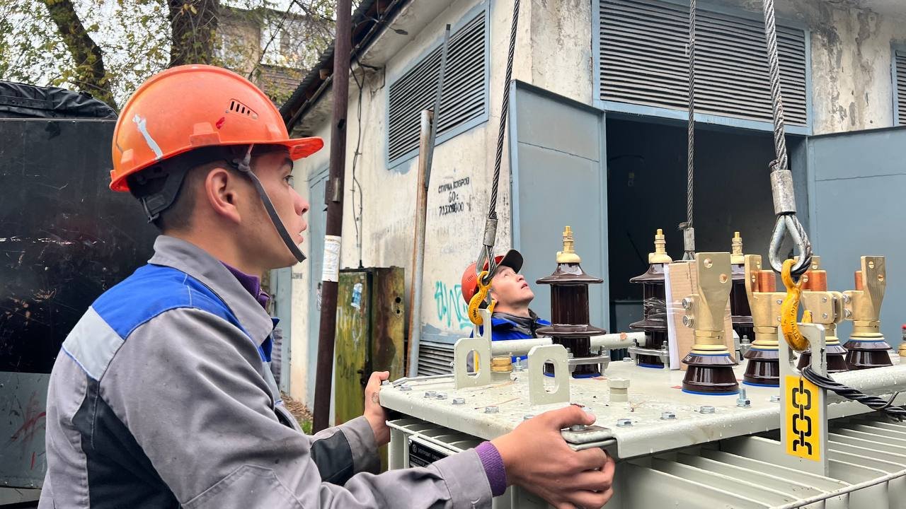 photo_5312079727554140196_y