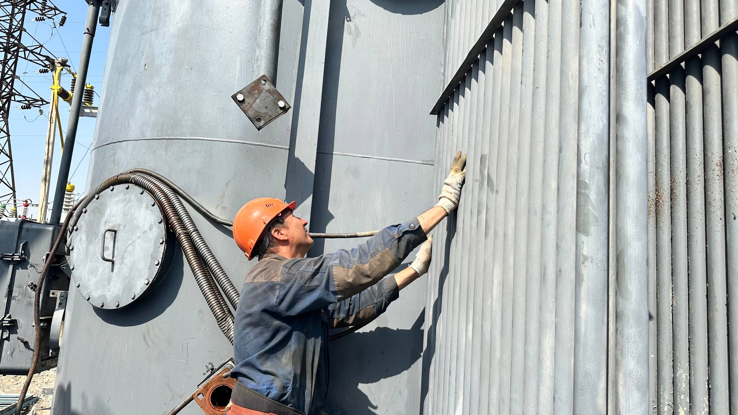 photo_5454137183909838186_w