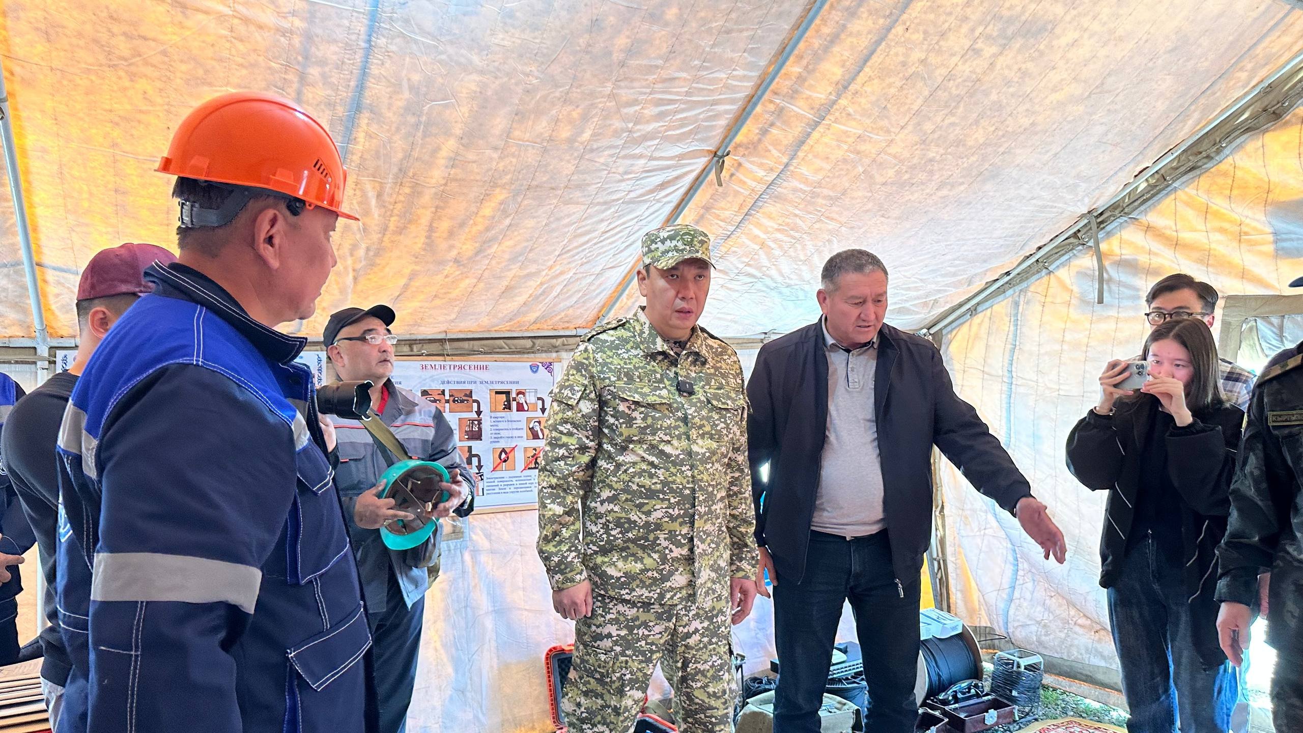 photo_5474358044558228649_w